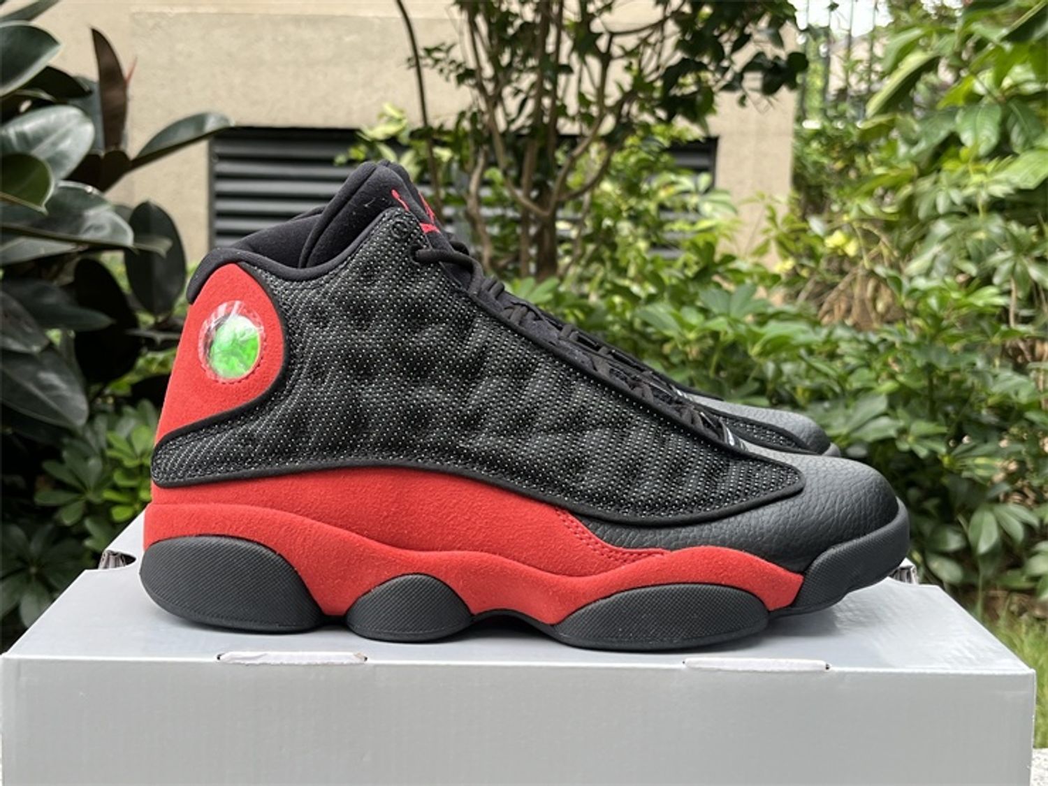 Air Jordan 13 “Bred”