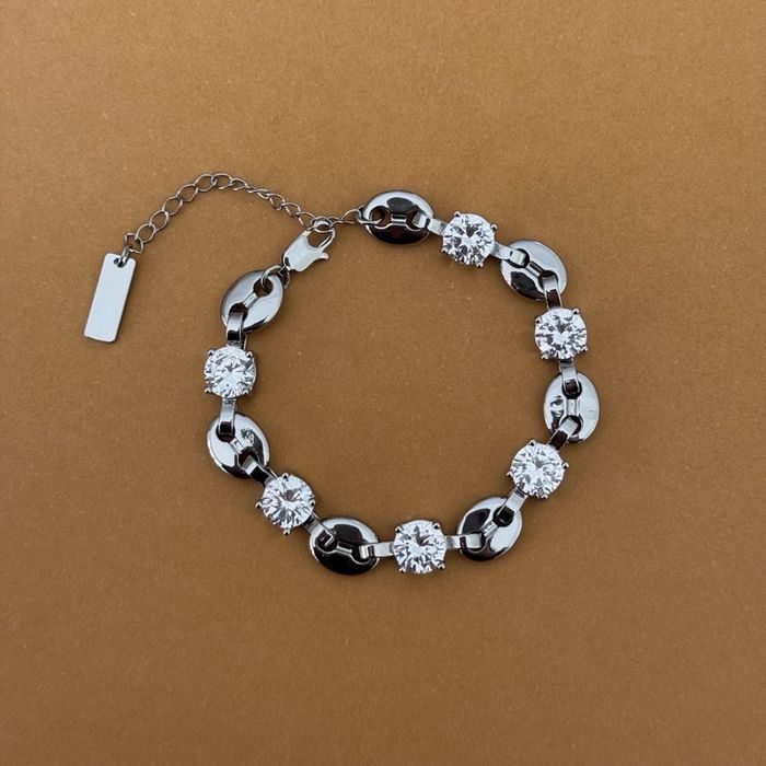 Oversized chain bracelet