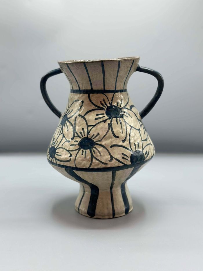 Vase хөх хээтэй сэнжтэй