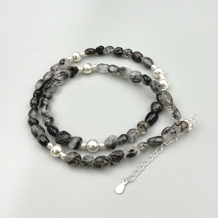 Хар үст болор, мөнгөн зүүлт бугуйвчны хослол