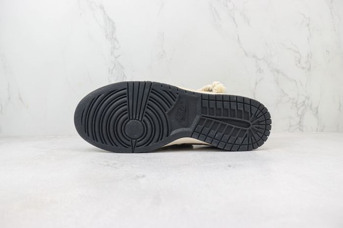  Nike SB Dunk Low burberry