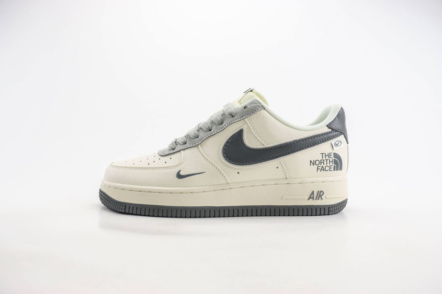 Nike Air Force 1 Low x the north face 27