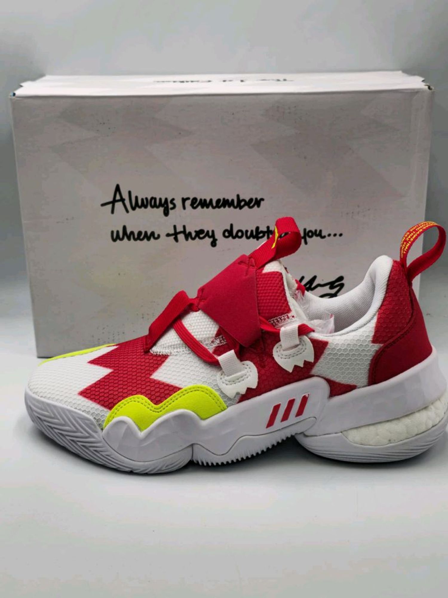 Adidas Trae Young GW3611