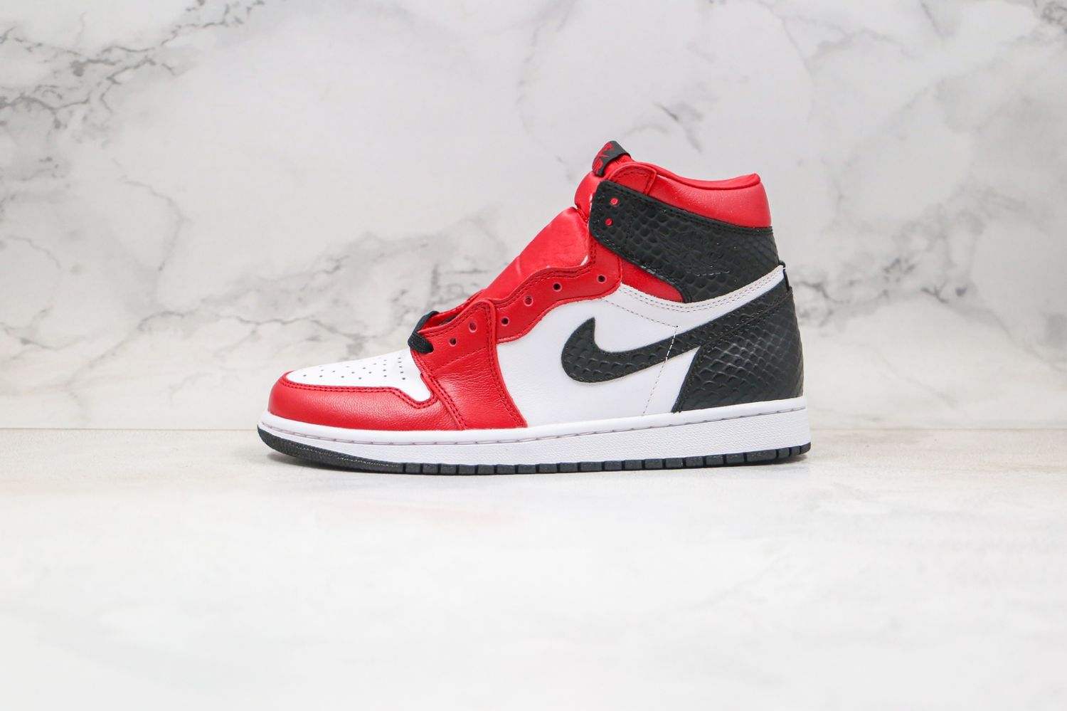 Jordan 1 Retro High Satin Snake Chicago
