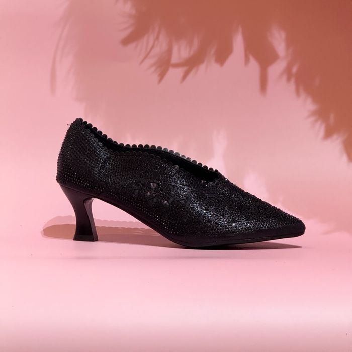 Бүжгийн гутал /битүү/