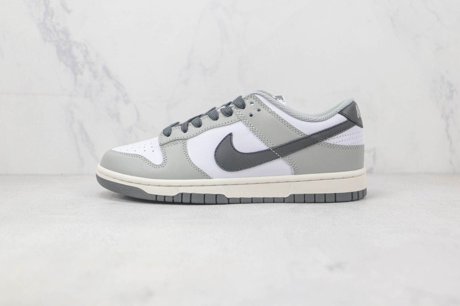 Nike Dunk Low 'Light Smoke Grey' 