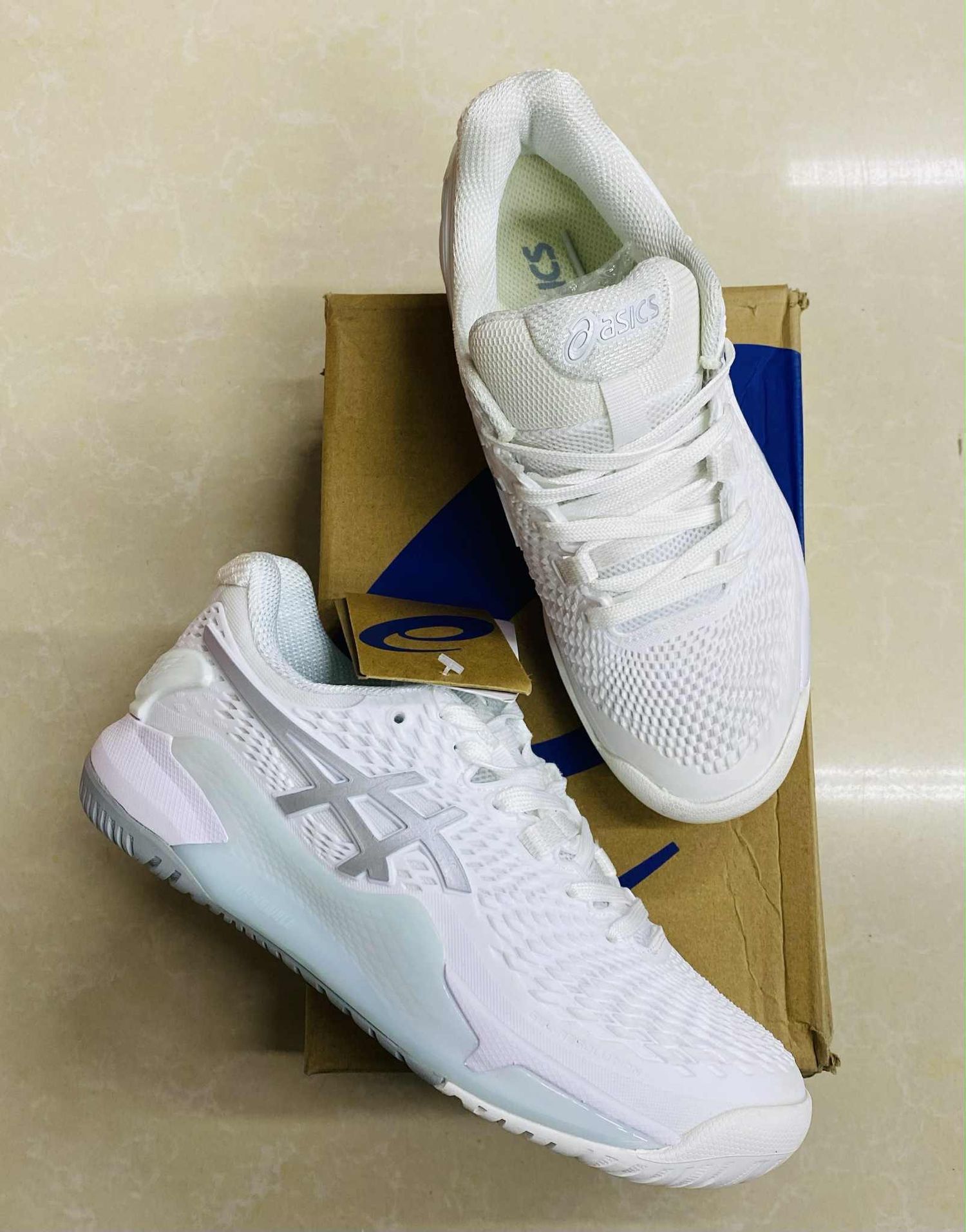 Asics Gel Resolution 9