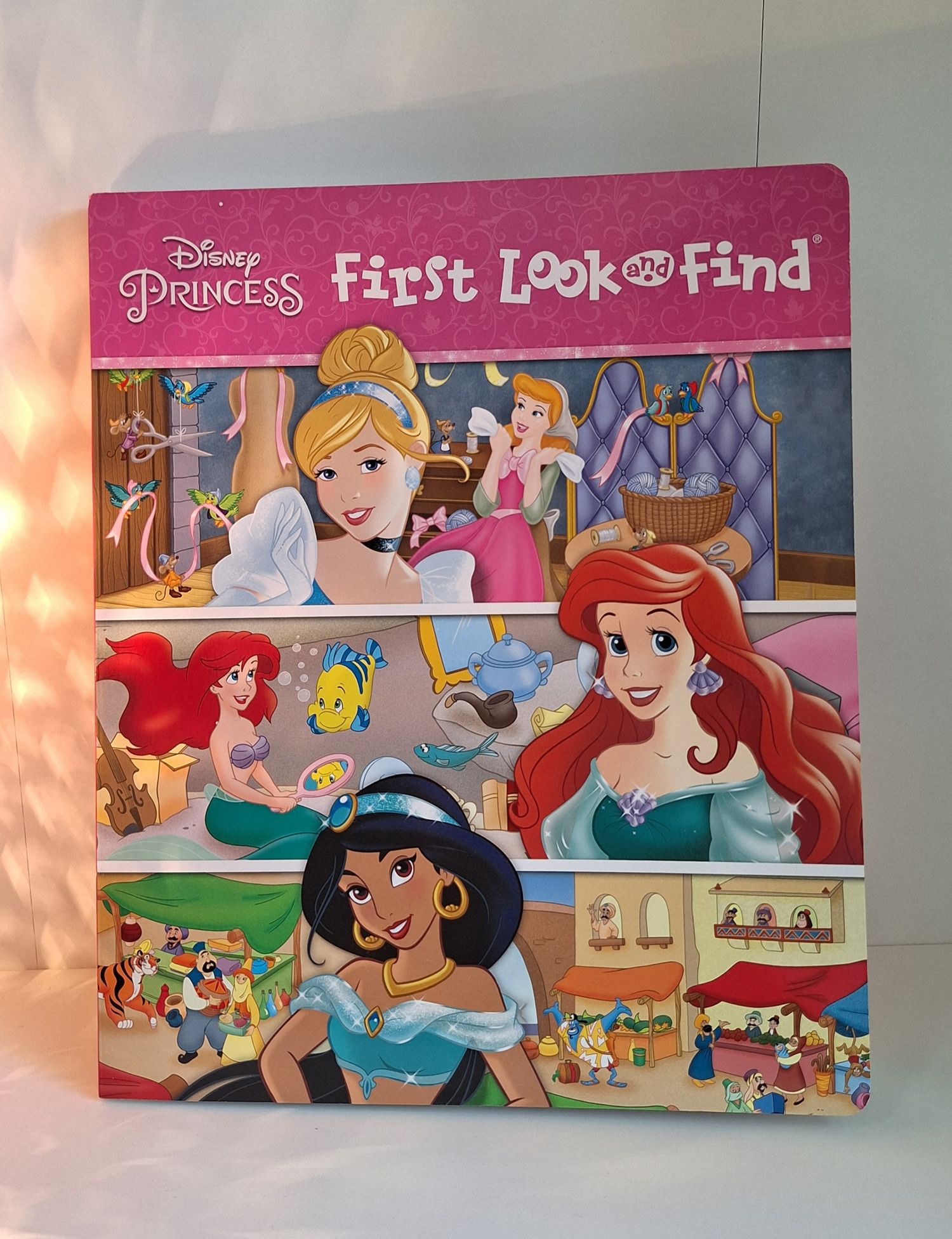 Disney Хайлтын ном 