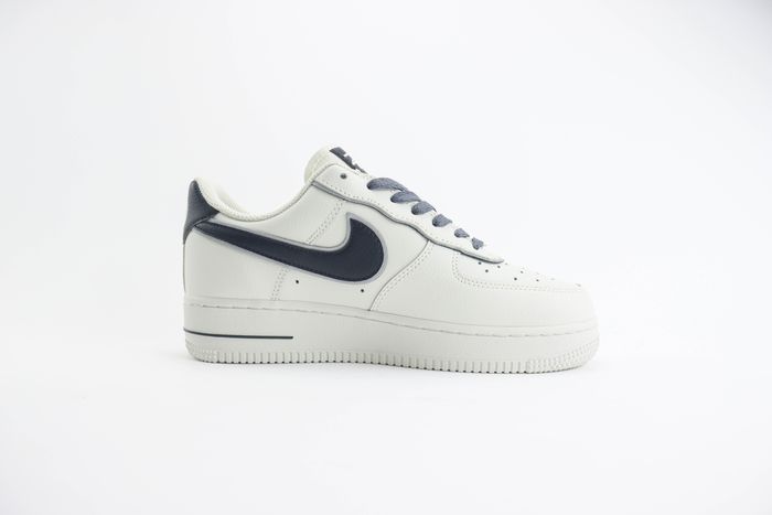 Nike Air Force 1 Low x Stussy 41