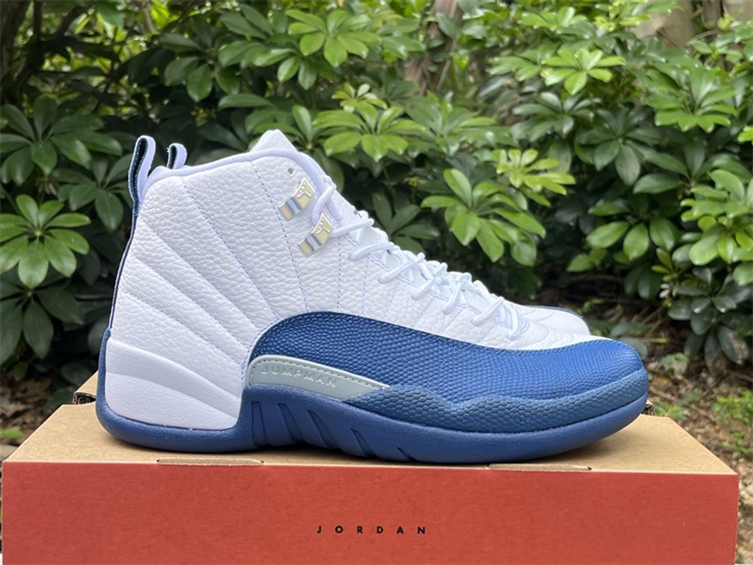 Air Jordan 12 “French Blue” 