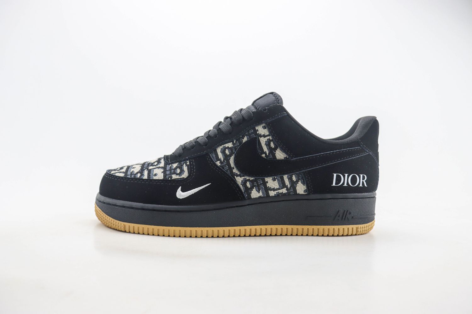 Nike Air Force 1 Low x Dior 07