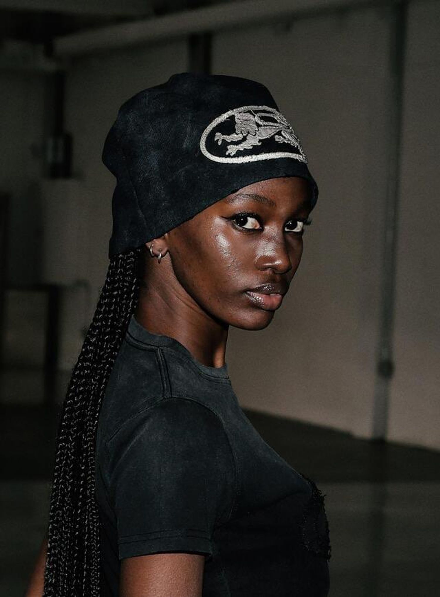 ◆BADBLOOD◆ Lion Patch Beanie Washed Black w-hat25-010 Lion Patch Beanie - Washed Black