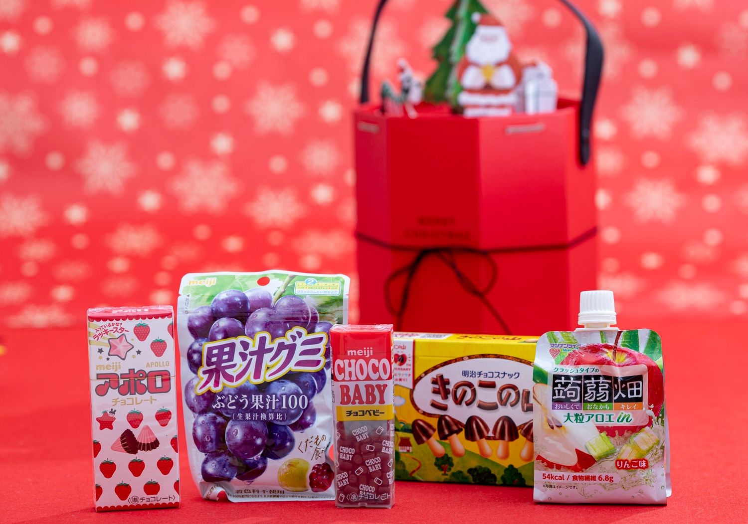 "Meiji Magic Pack" хүүхдийн шинэ жилийн бэлэг