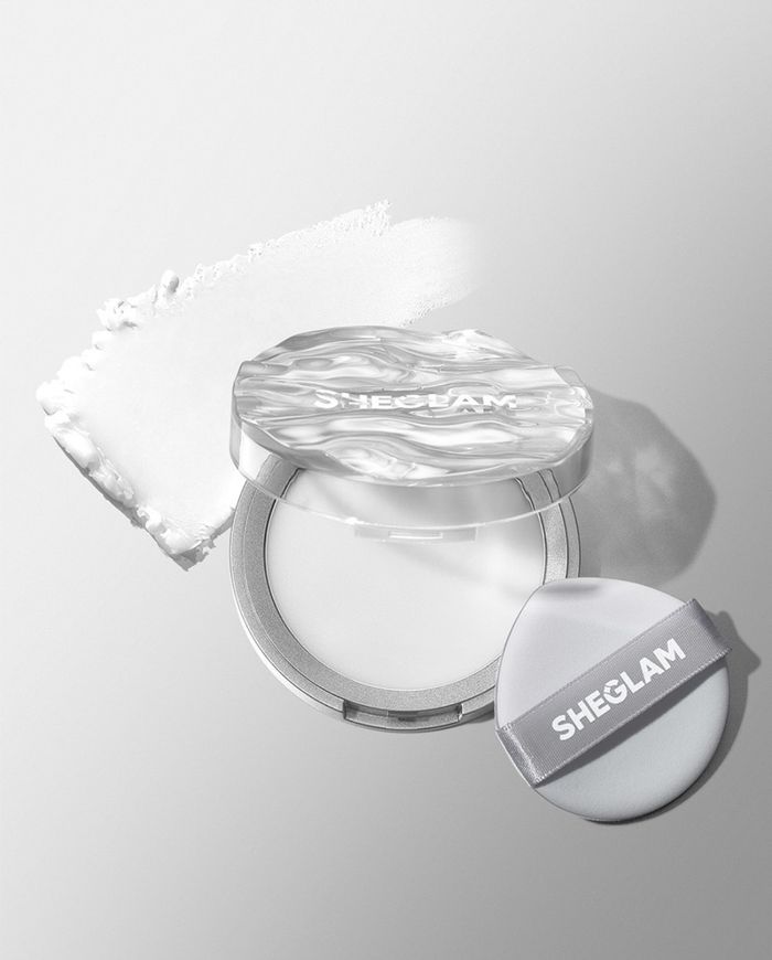Camera On Blurring Setting Powde