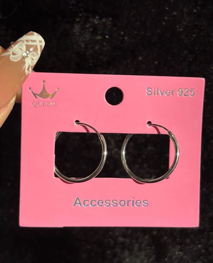 Мөнгөн ээмэг