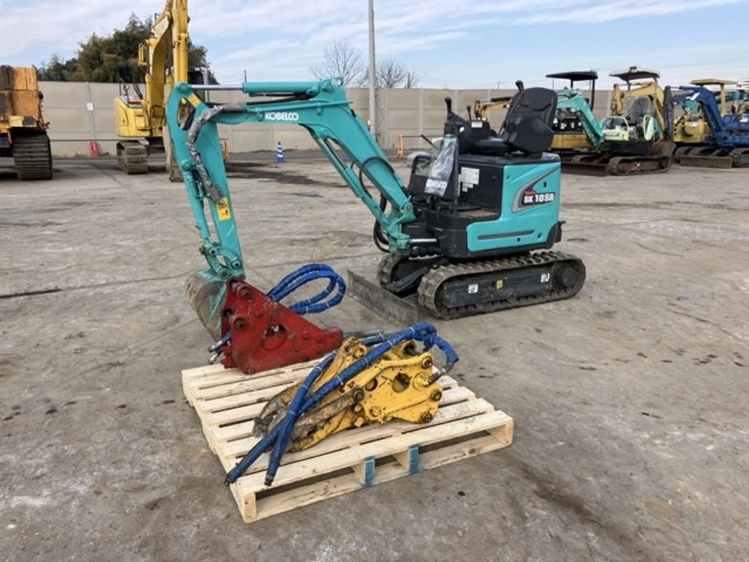 Kobelco Sk10 excavator