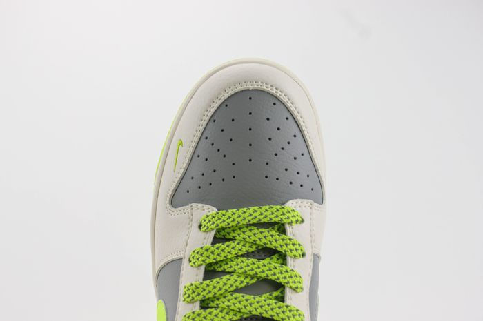 Nike SB Dunk Low x BAPE 15