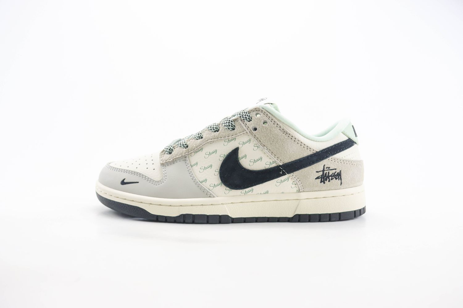  Nike SB Dunk Low Stussy 07