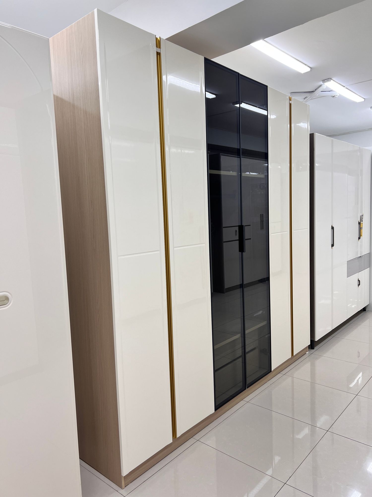 Шкаф /Код: A-1-A/