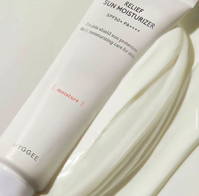 HYGGEE Relief Sun Moisturizer Чийгшүүлэгчтэй нарны тос