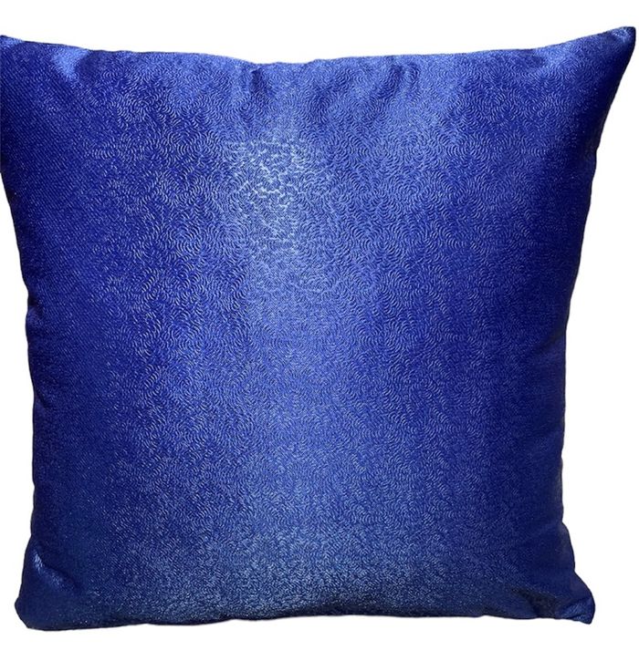 Цэнхэр өөрөөсөө хээтэй торгон дэр