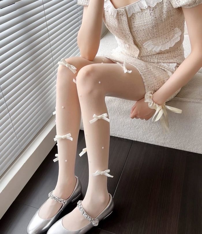 Цагаан пантиктай трико