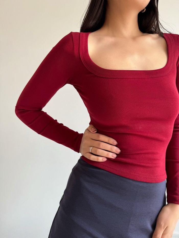 Square neck long sleeve top