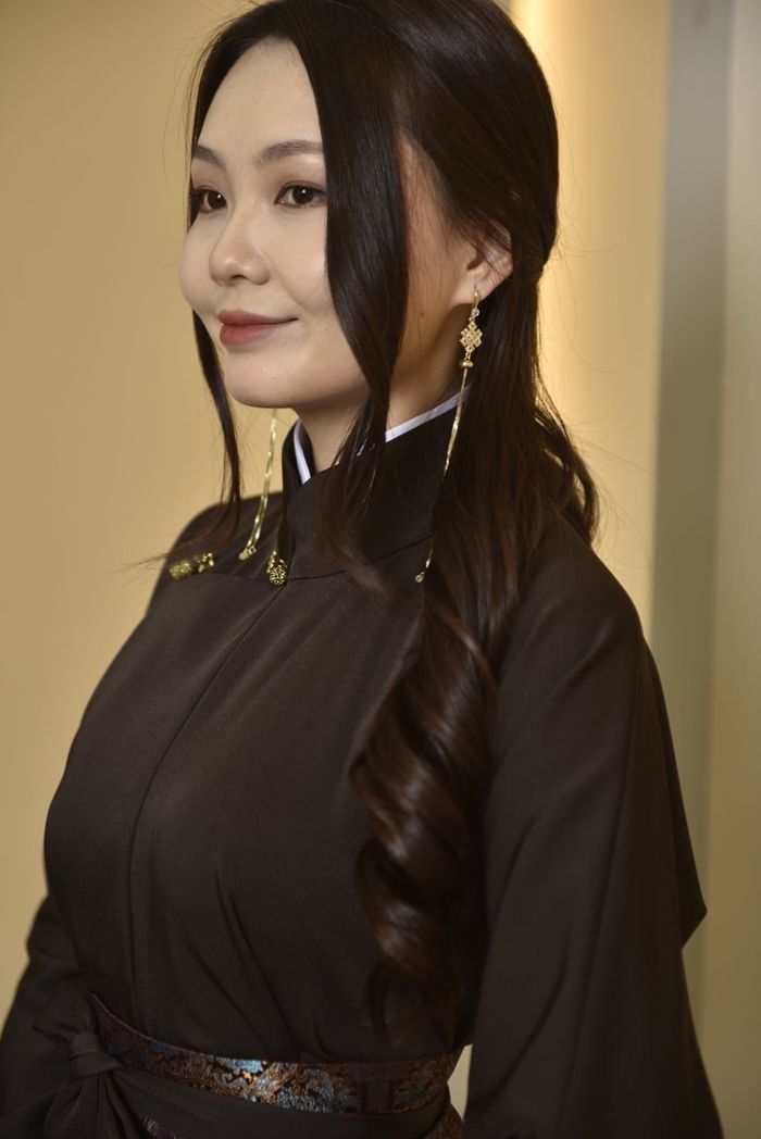 Өлзий хээтэй унждаг ээмэг