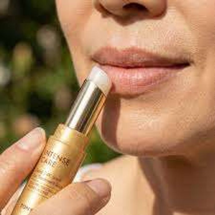 Intense Care Gold 24k Snail Lip Tratment /SPF15/