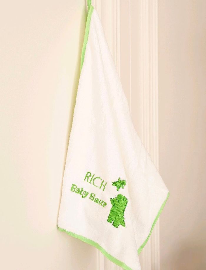 RICH BABY SAUR FACE TOWEL