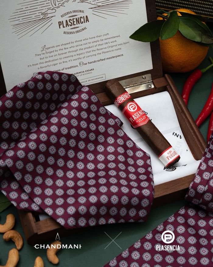 Alma del Fuego X Burgundy Ascot