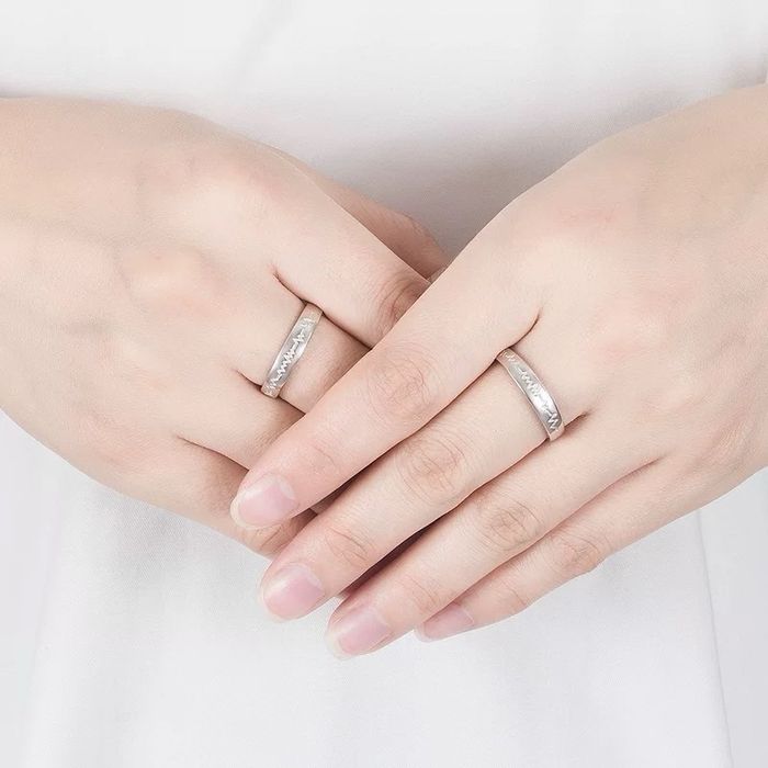 Хос мөнгөн бөгж