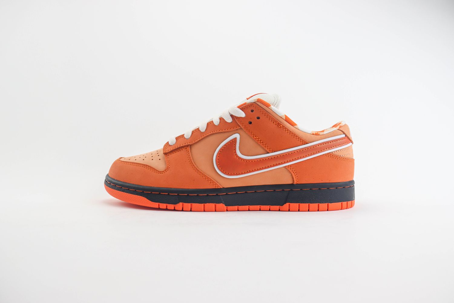 NK SB Dunk Low "Orange Lobster"