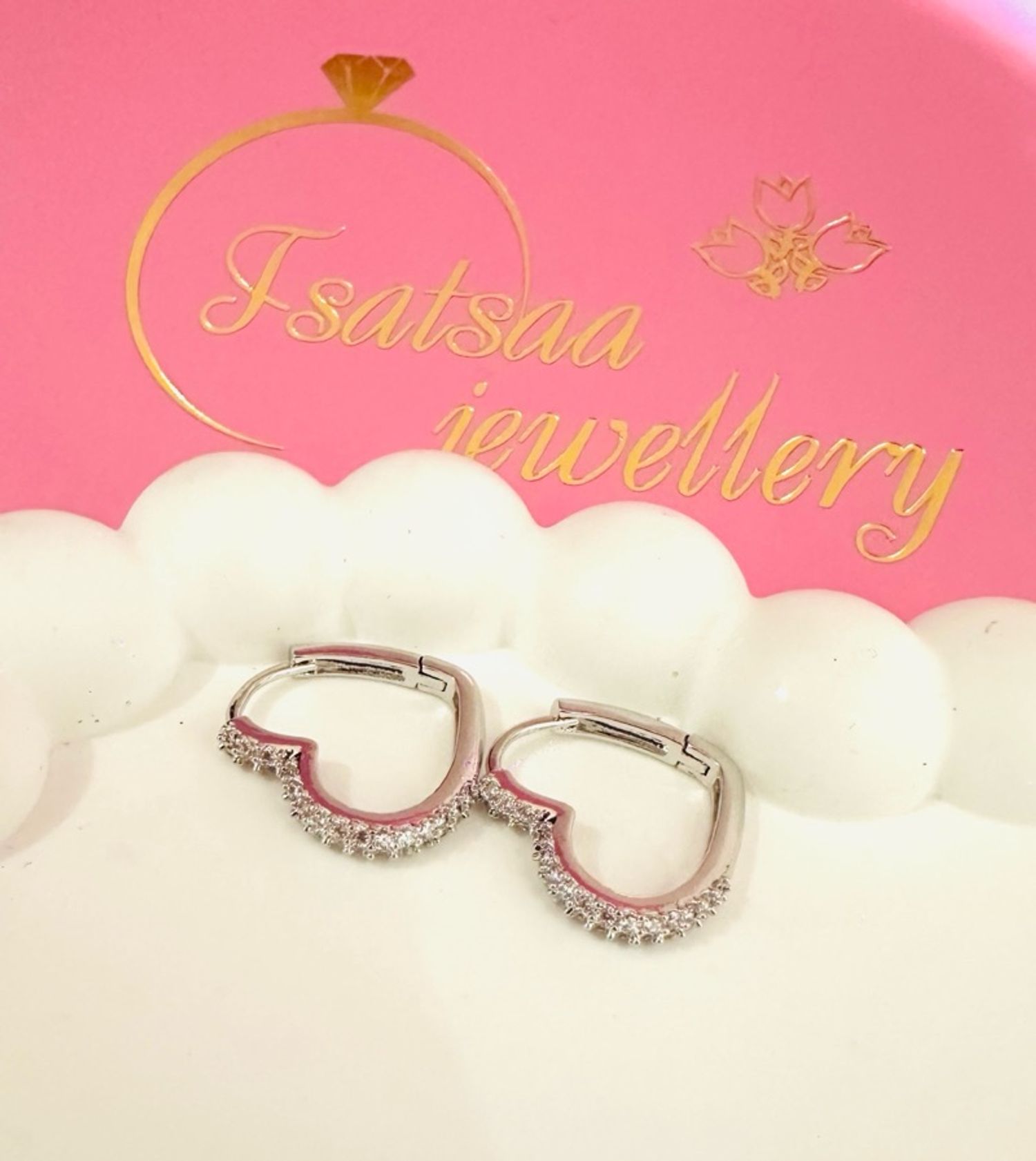 Зүрхтэй ээмэг