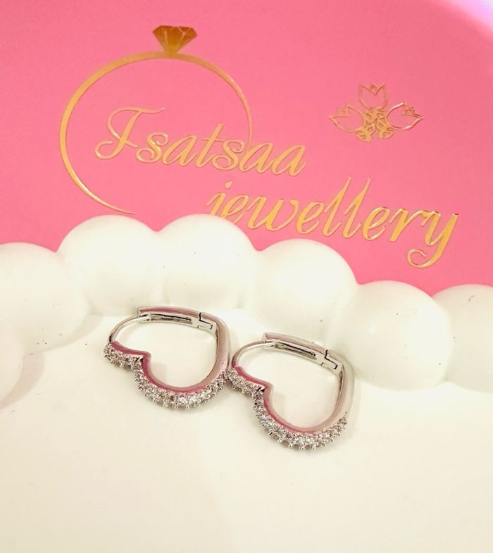 Зүрхтэй ээмэг