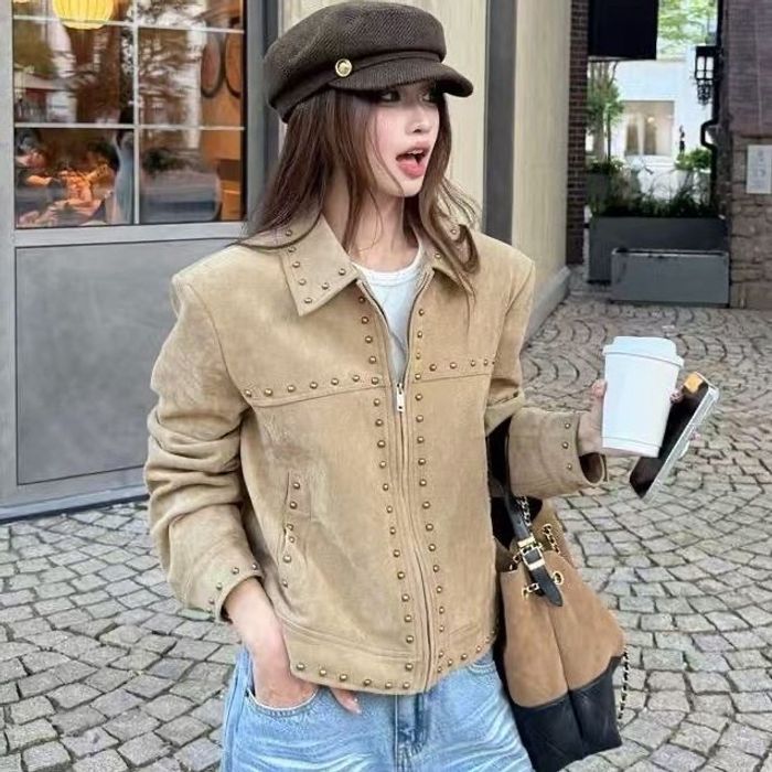 Гадуур хувцас хүрэм coat