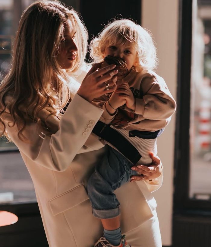 Хүүхэд үүрэгч 