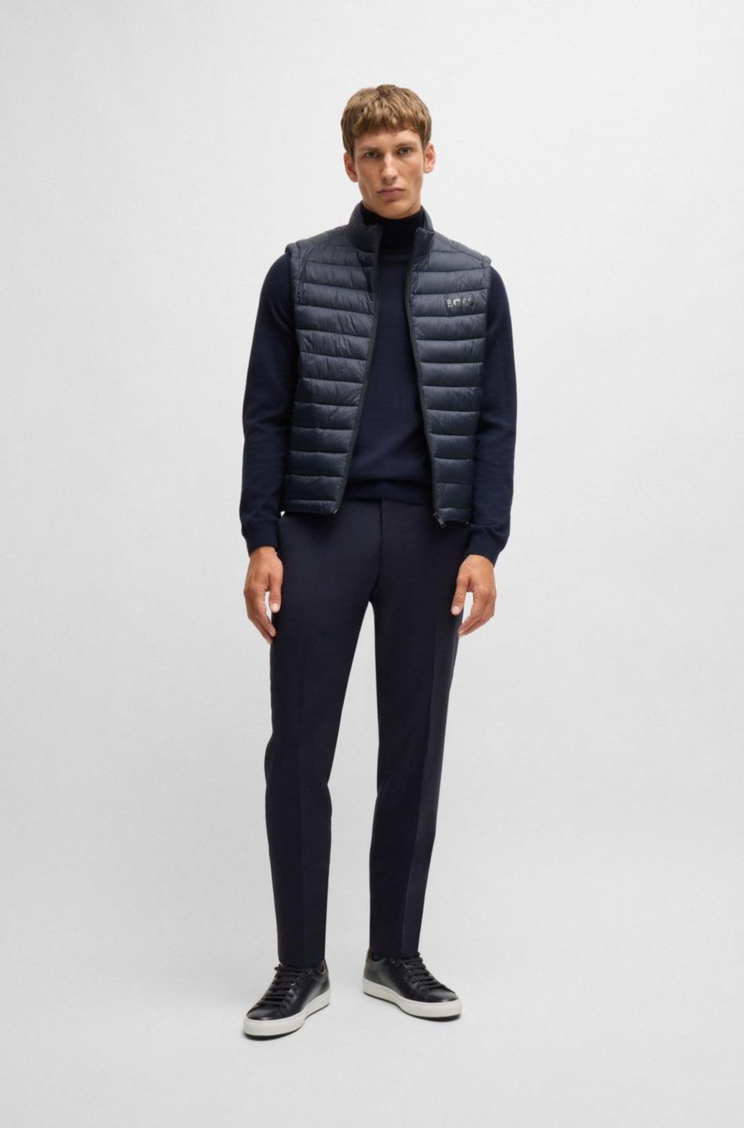 𝐇𝐮𝐠𝐨 𝐁𝐨𝐬𝐬 - брэндийн хантааз