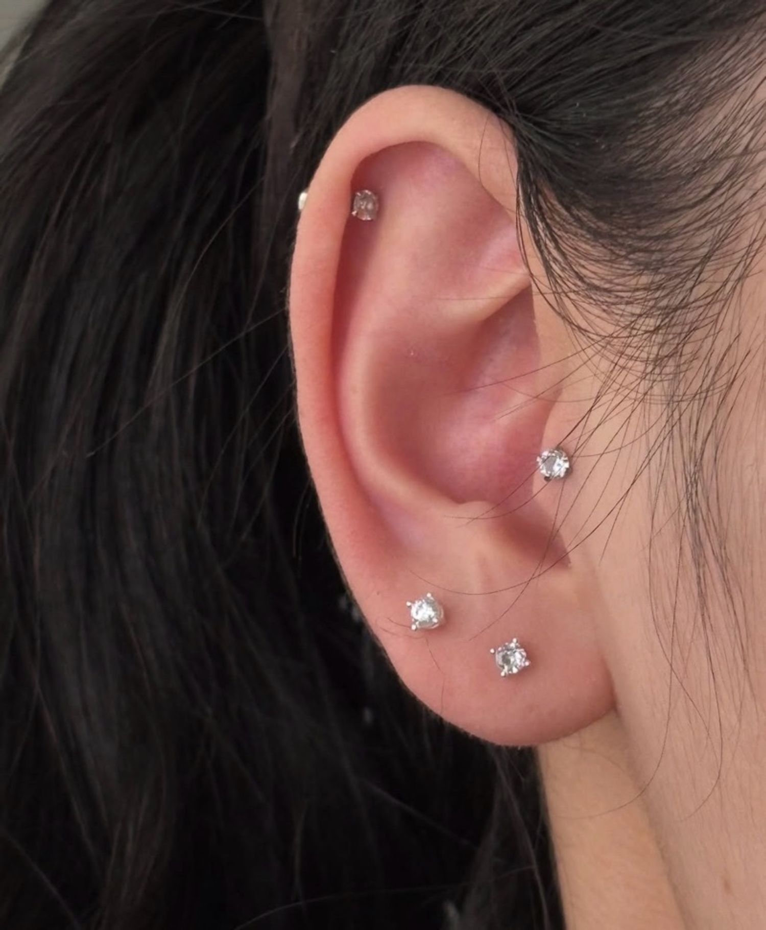 Мөнгөн ээмэг