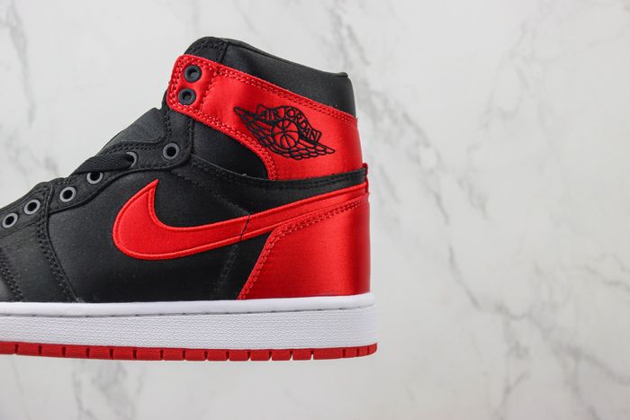 Jordan 1 Retro High OG Satin Bred