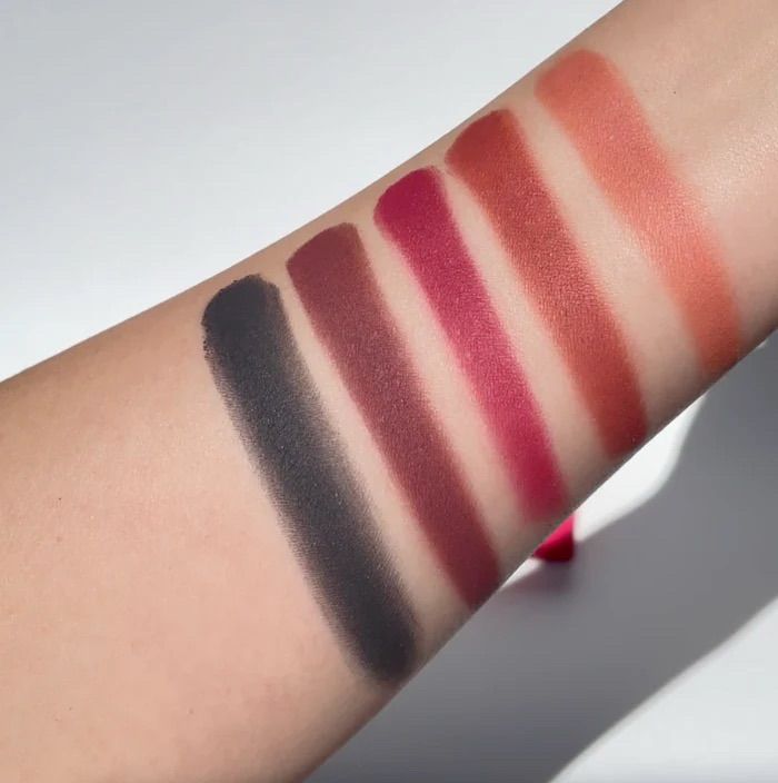 Blushing berries eyeshadow palet