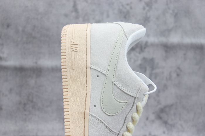 Air Force 1 Winter Premium 'Summit White'