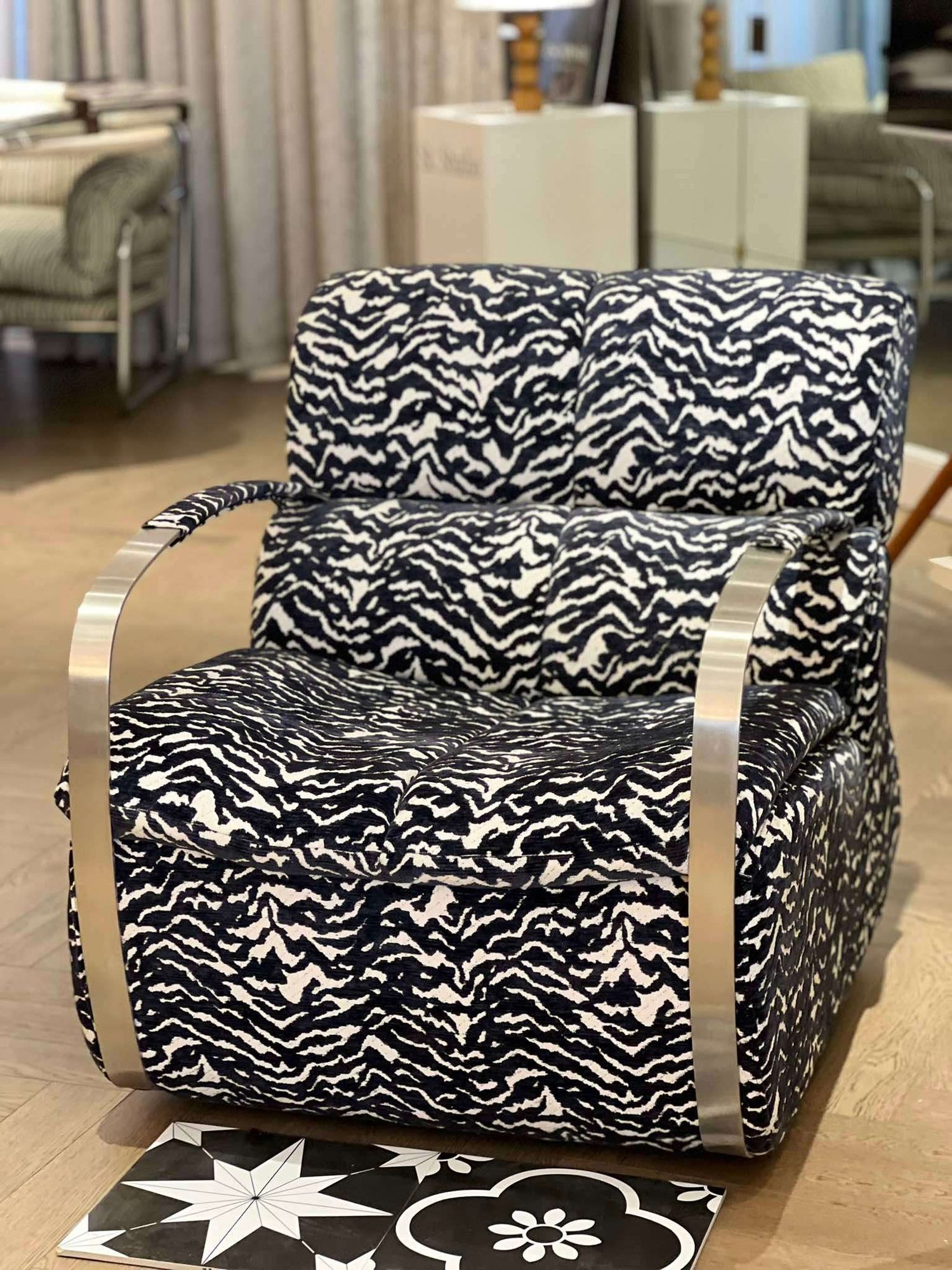 Zebra arm chair/Төмөртэй/