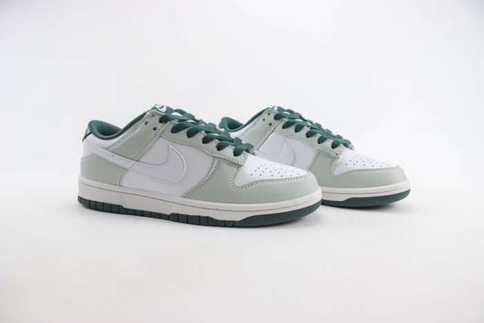 NIKE Dunk Low Retro SE Photon Dust White