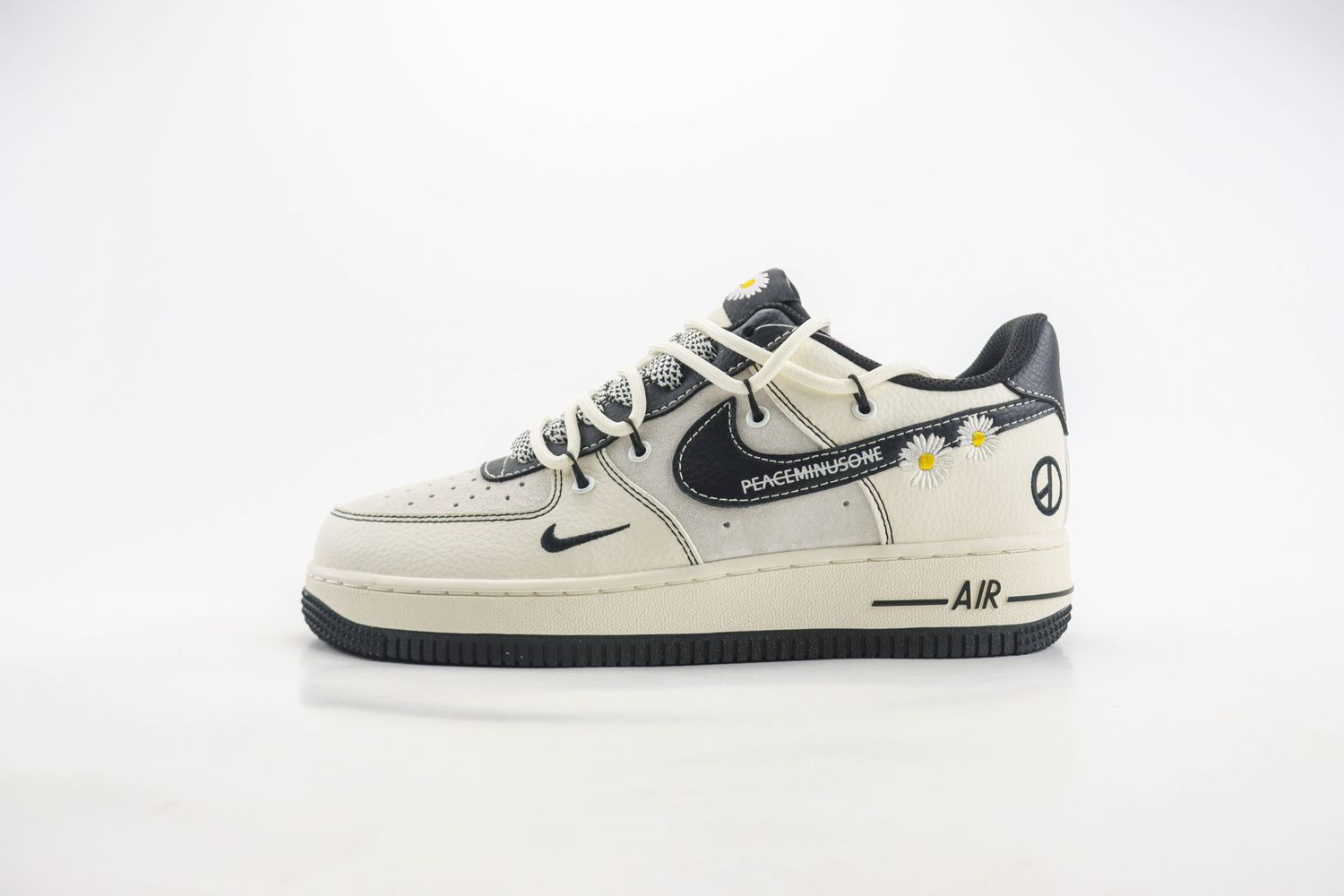 Nike Air Force 1 Low x Peaceminusone 04