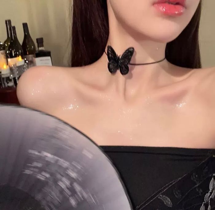 Эрвээхийтэй чокер