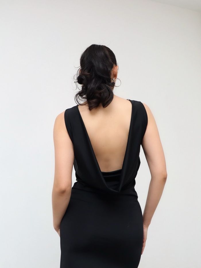 Backless maxi dress