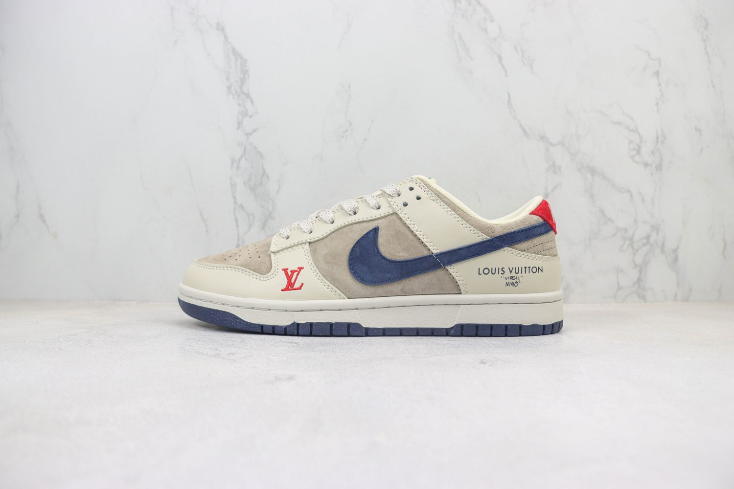  NK SB Dunk Low DIY x LV 94