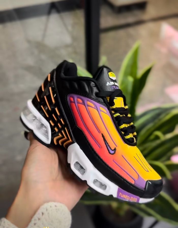 Airmax Plus 3 Green Red Black