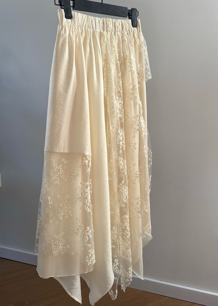 Sunset Valley Lace-Trimmed Skirt